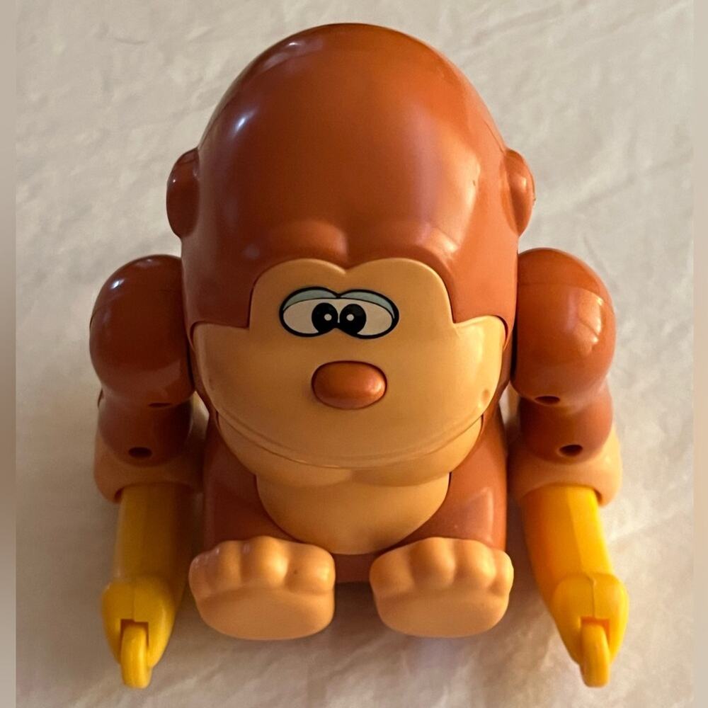 Vintage Illco Acrobatic Toy Plastic Monkey Requires 2 Batteries Not Included